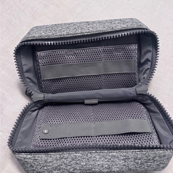 Dagne Dover Arlo tech organizer pouch - Picture 5 of 7